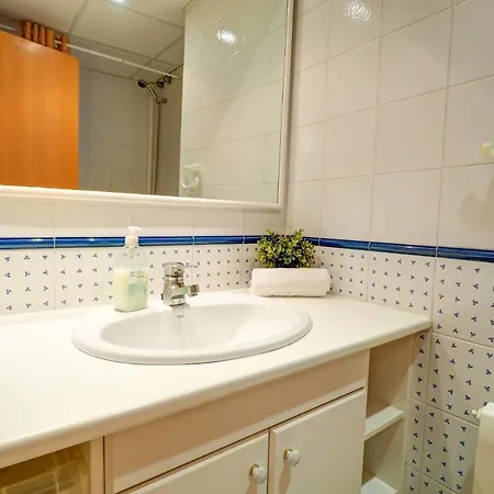 Burdeos By Hello Homes